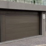 Aluminium garage door